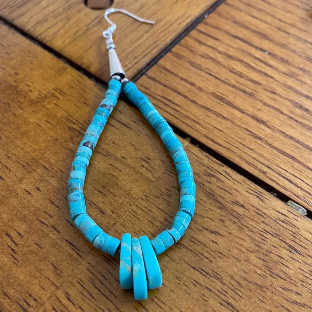 Turquoise Stone Southwestern style Pierced Earrings - Picture 2 of 2